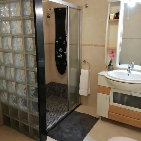 De 2 Quartos No Centro De Apartment Monte Gordo