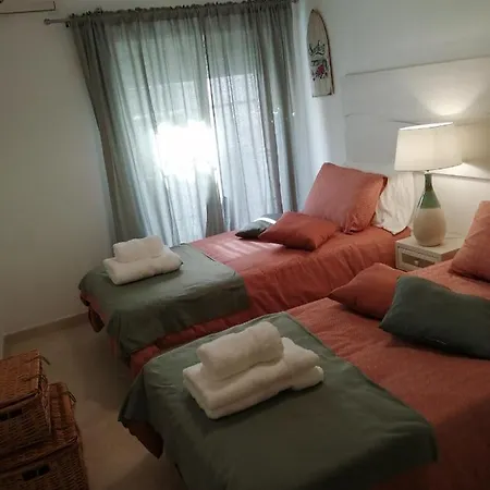 アパート De 2 Quartos No Centro De *