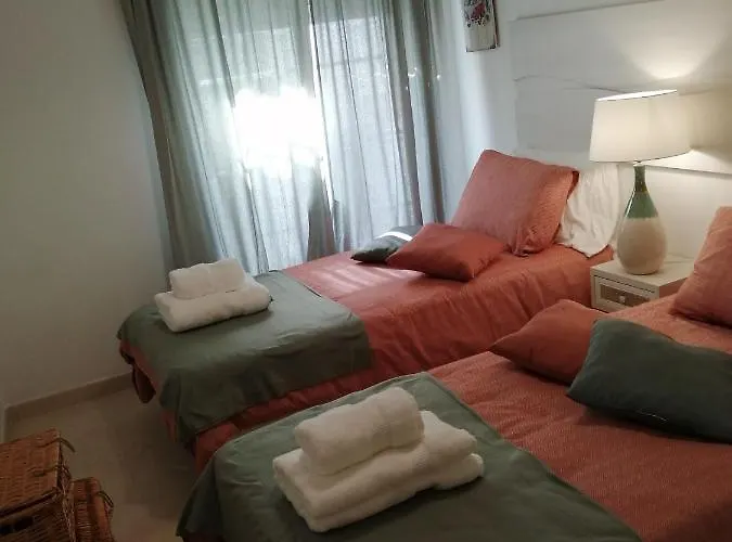 Apartamento De 2 Quartos No Centro De *